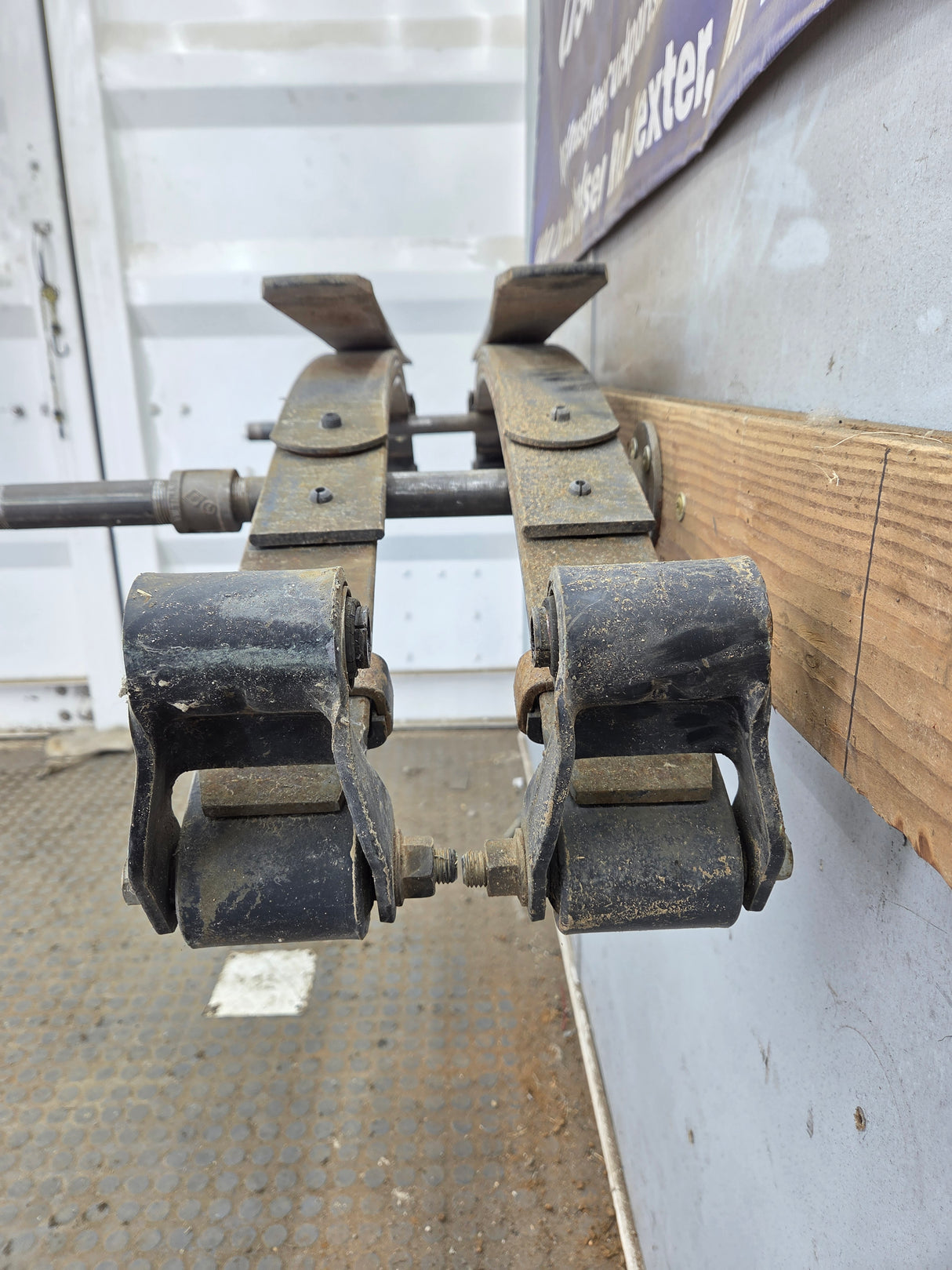 1999-2007 Ford F250 F350 Super Duty Rear Leaf Spring - Pair