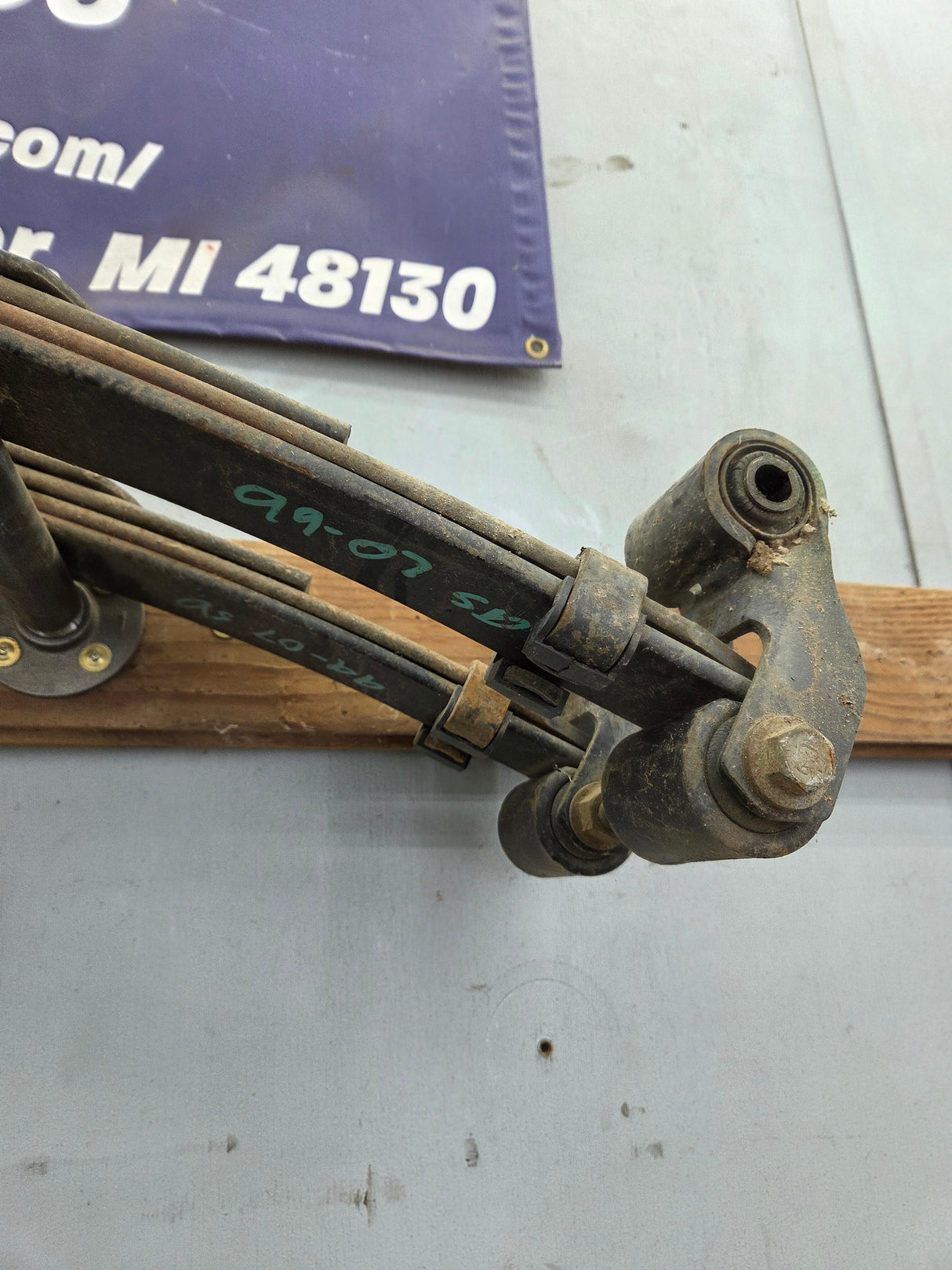 1999-2007 Ford F250 F350 Super Duty Rear Leaf Spring - Pair