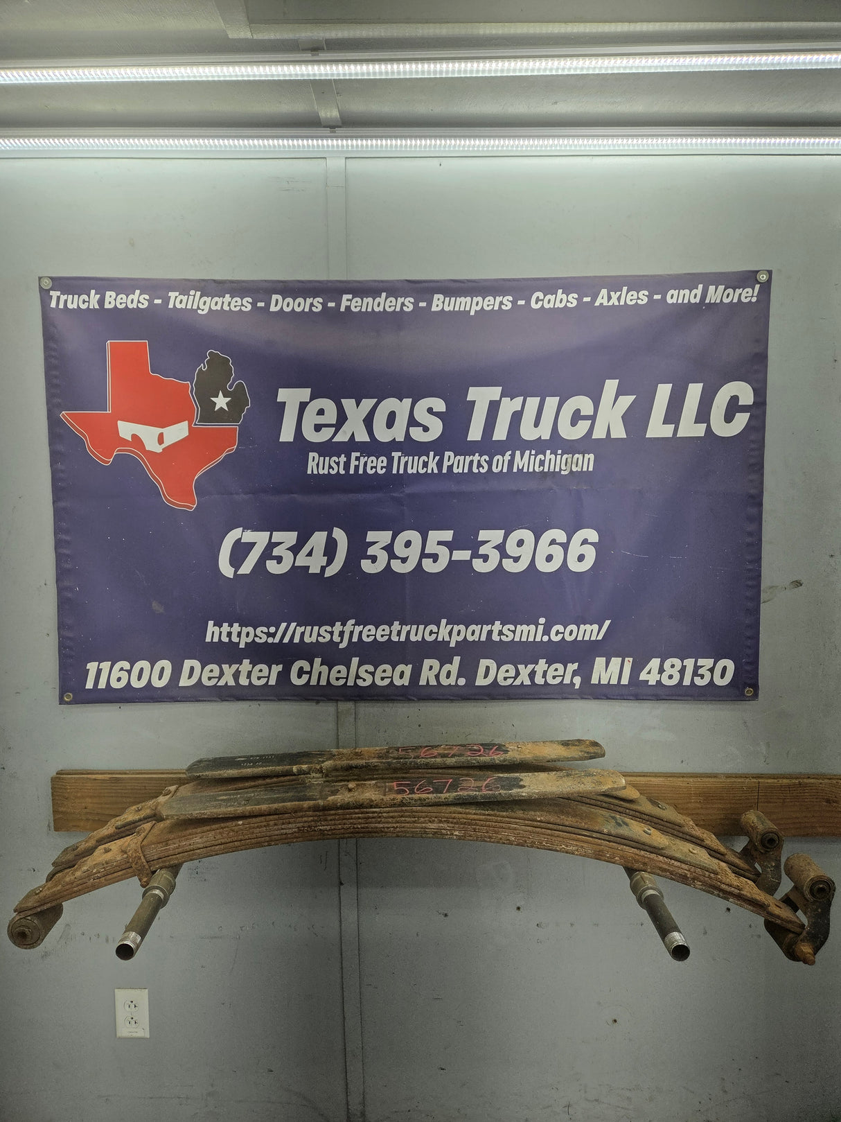 1999-2007 Ford F250 F350 Super Duty Rear Leaf Spring - Pair