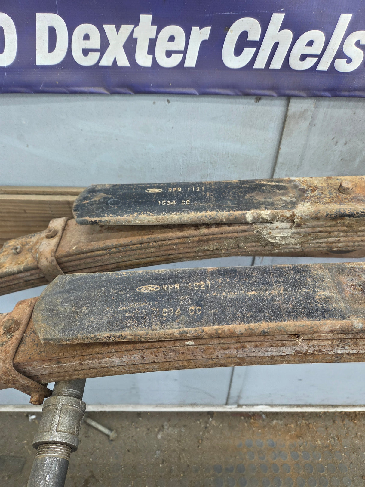 1999-2007 Ford F250 F350 Super Duty Rear Leaf Spring - Pair