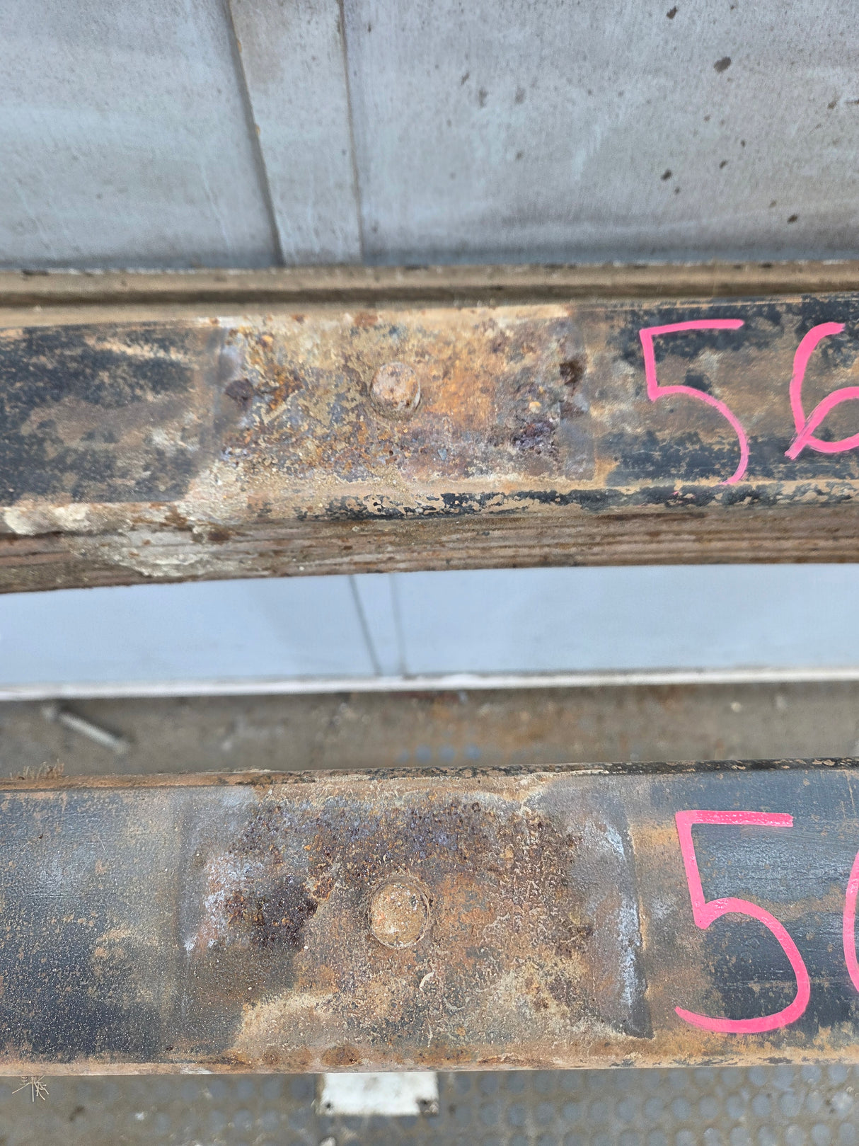 1999-2007 Ford F250 F350 Super Duty Rear Leaf Spring - Pair