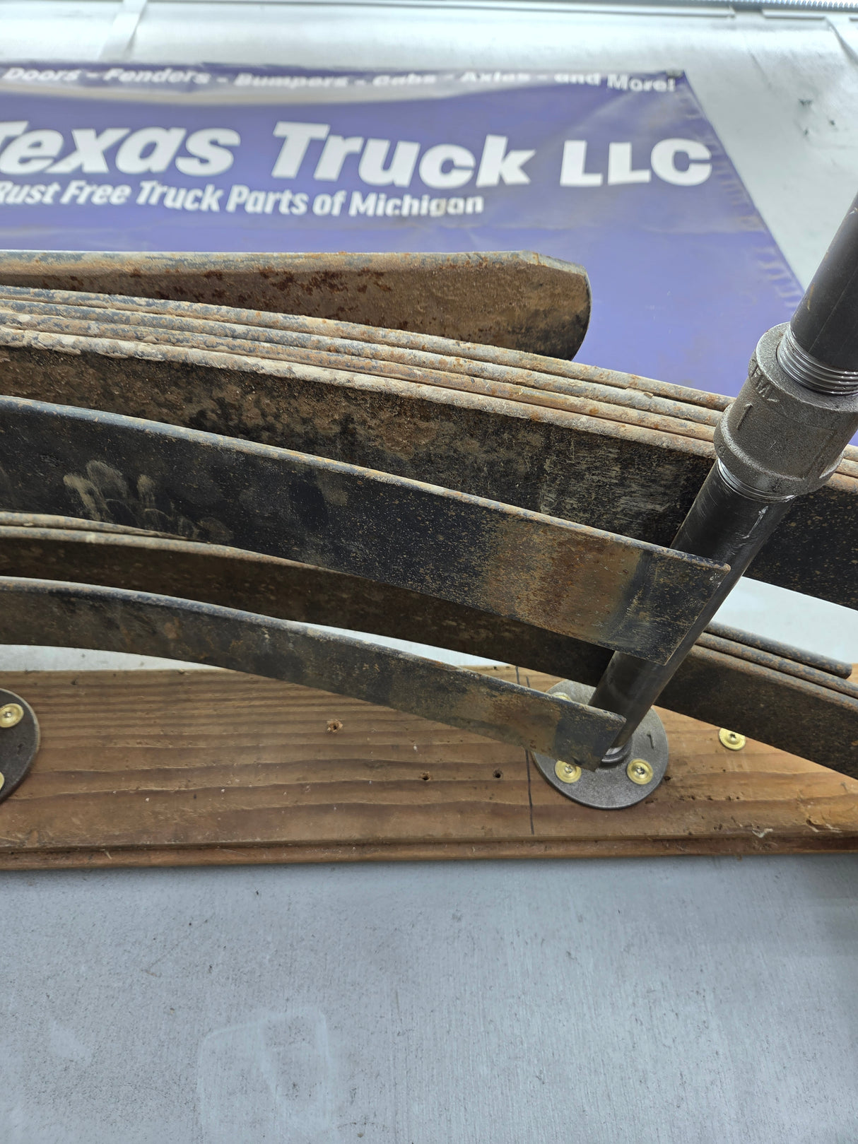 2008-2010 Ford F250 F350 Super Duty Rear Leaf Spring - Pair