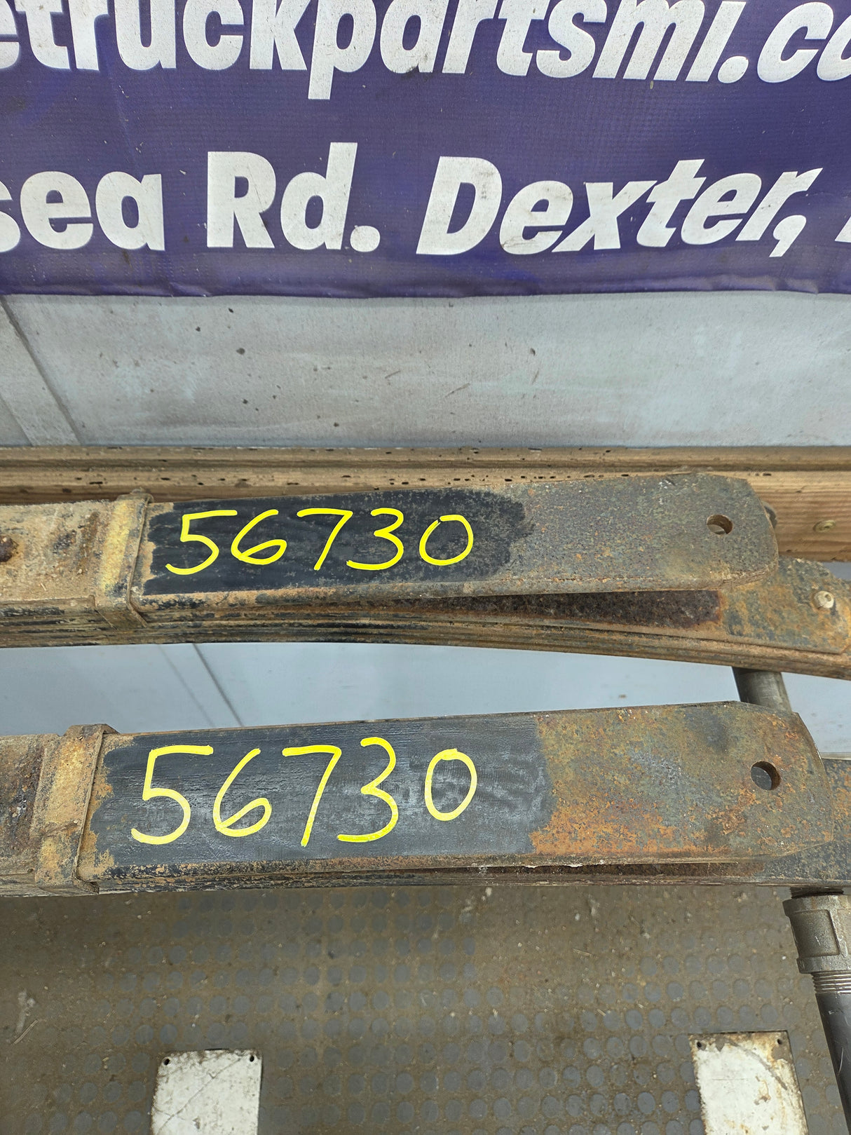 1999-2007 Ford F250 F350 Super Duty Rear Leaf Spring - Pair