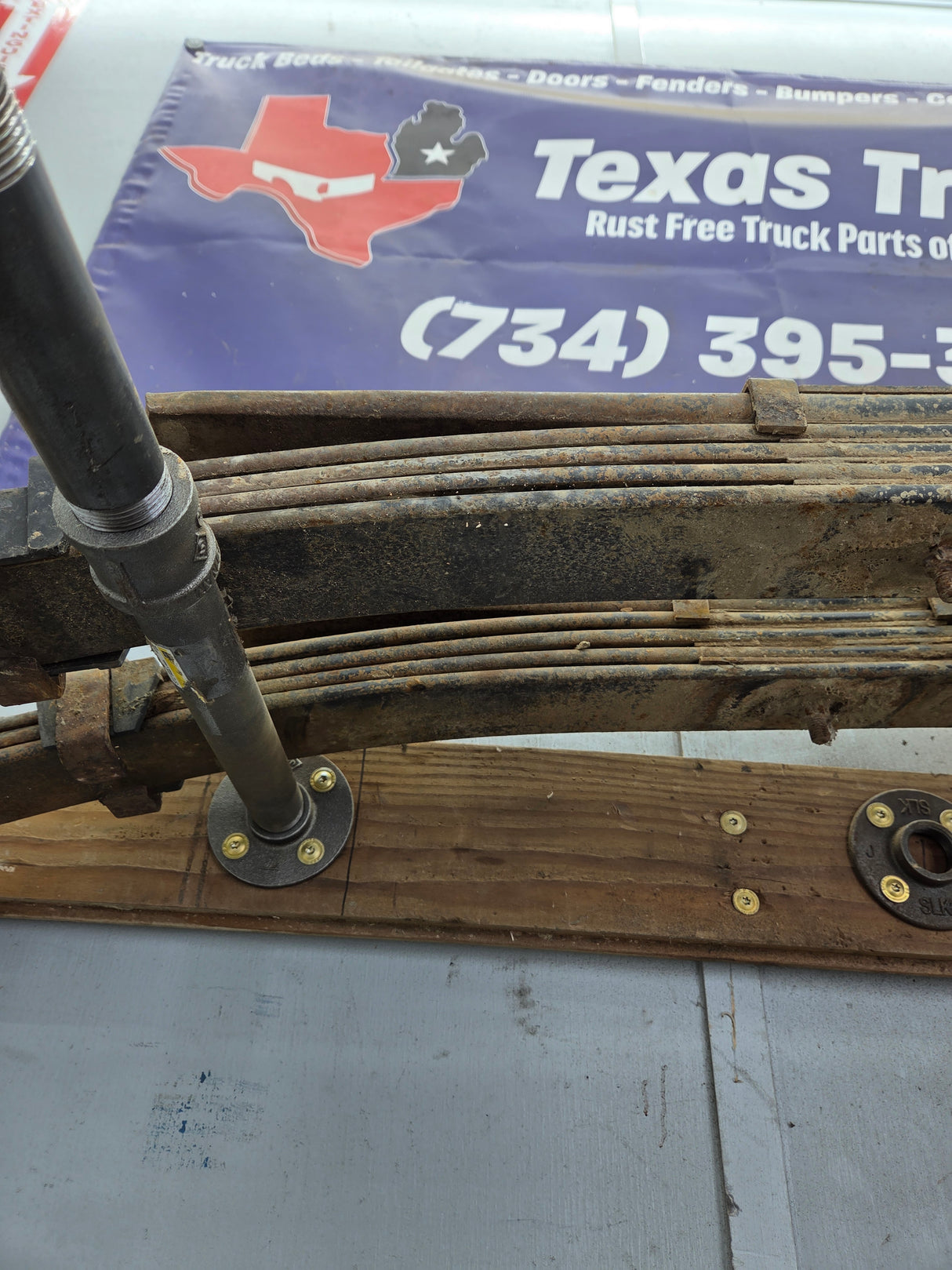 1999-2007 Ford F250 F350 Super Duty Rear Leaf Spring - Pair