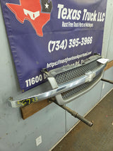 2003-2006 Chevrolet Silverado 1500 2500 'Cateye' NON HD Grill OEM - Chrome