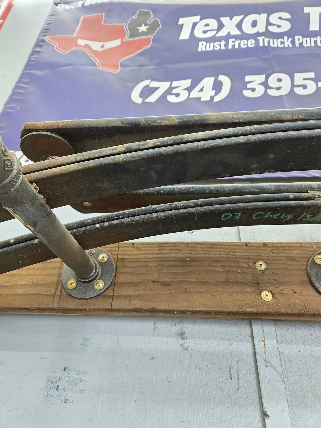 1999-2006 Chevrolet Silverado / GMC Sierra 1500 Rear Leaf Spring - Pair 15765129