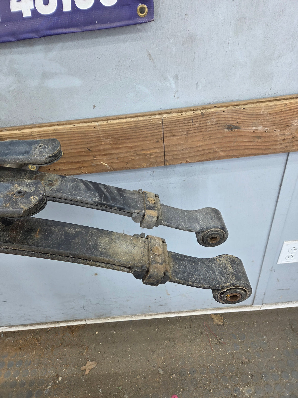 2007-2013 Chevrolet Silverado / GMC Sierra 1500 Rear Leaf Spring - Pair 25841517 RPN 3267