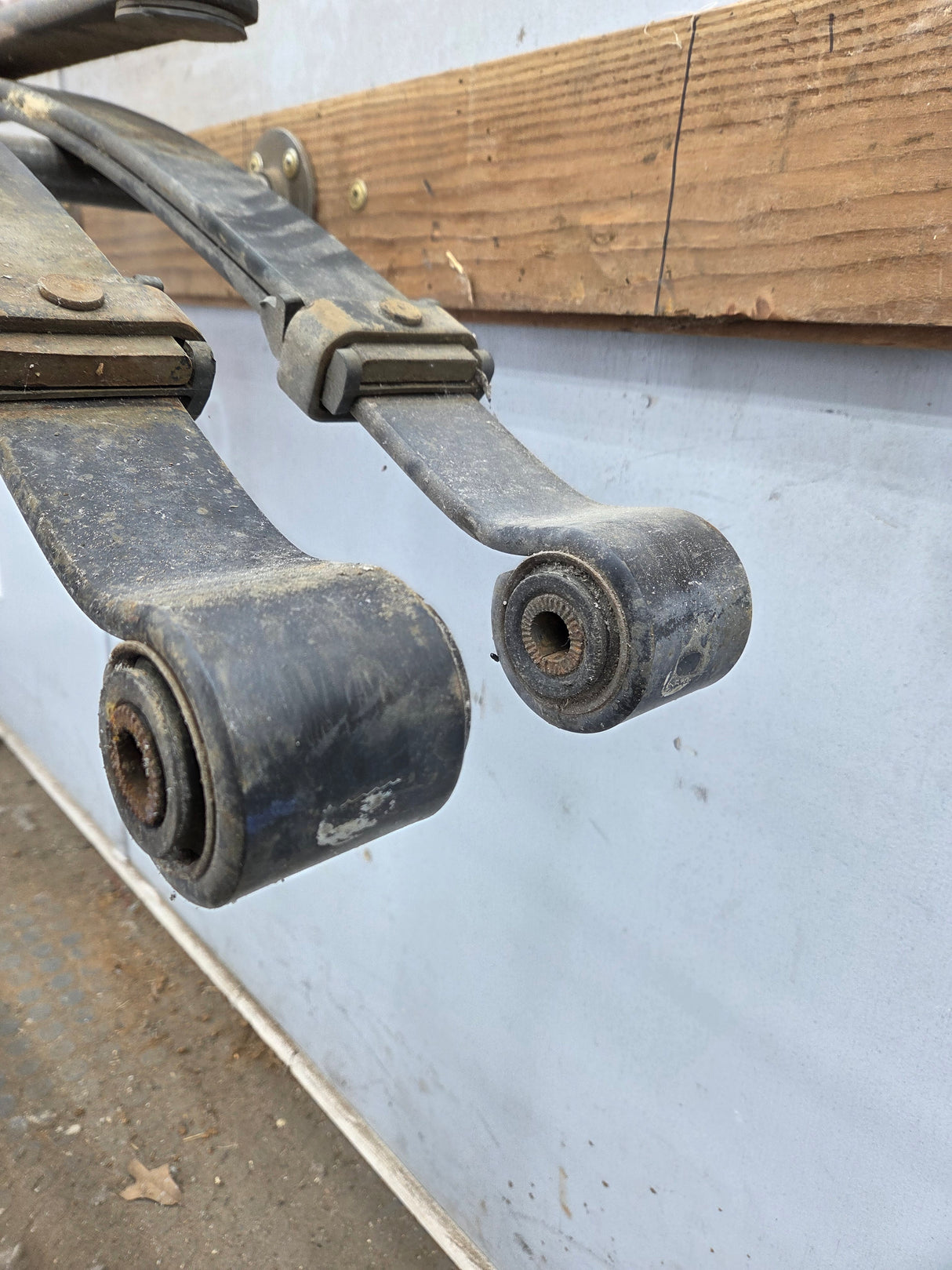 2007-2013 Chevrolet Silverado / GMC Sierra 1500 Rear Leaf Spring - Pair 25841517 RPN 3267