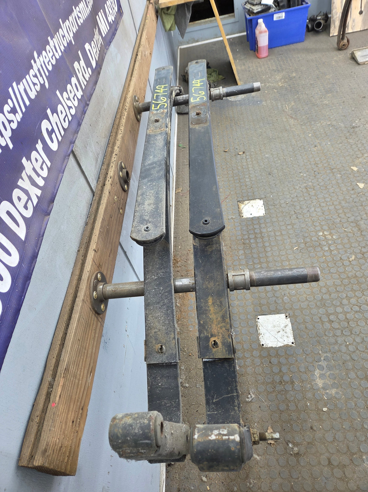 2007-2013 Chevrolet Silverado / GMC Sierra 1500 Rear Leaf Spring - Pair 25841517 RPN 3267