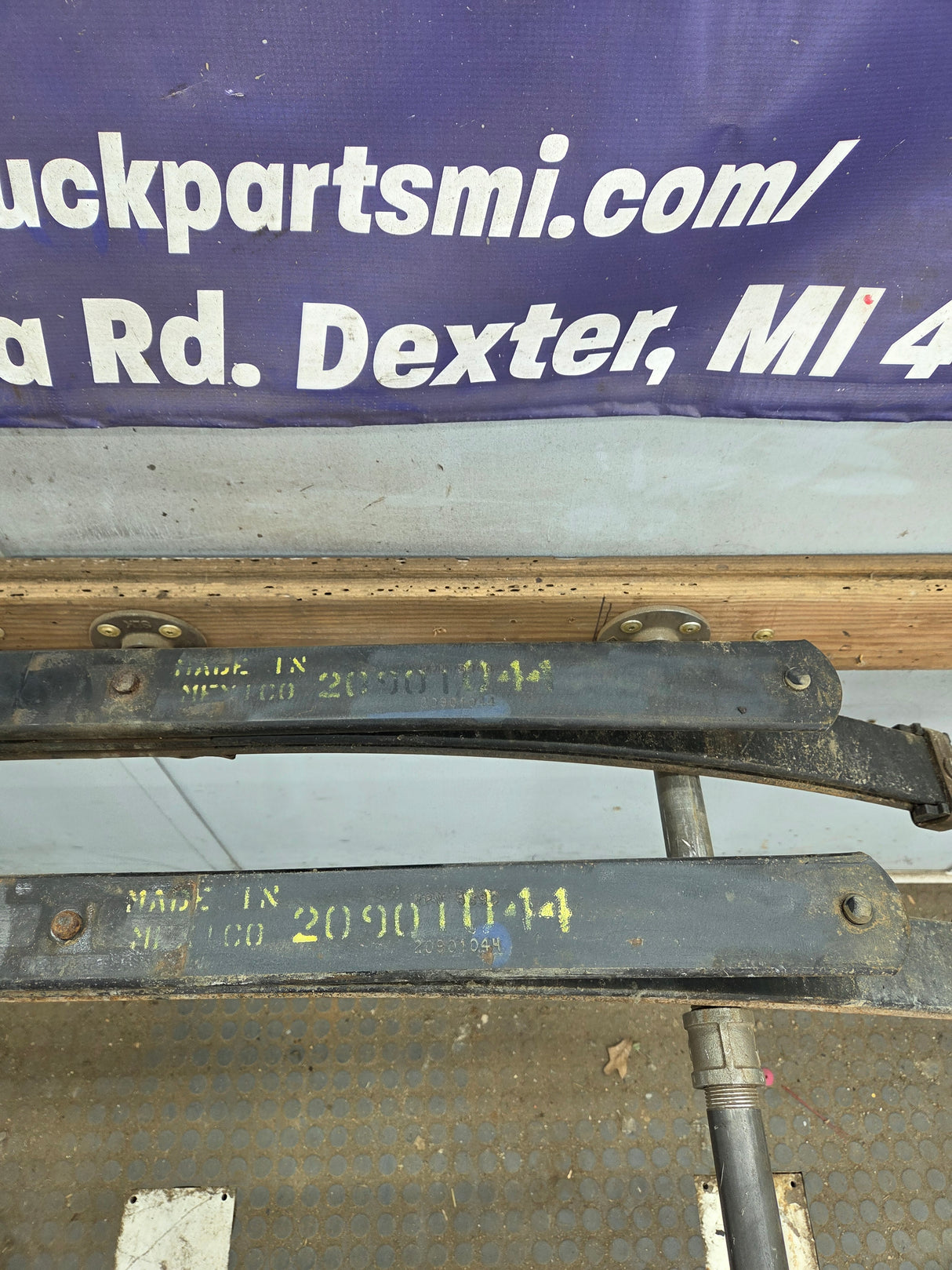 2007-2013 Chevrolet Silverado / GMC Sierra 1500 Rear Leaf Spring - Pair 20901044 RPN 3400