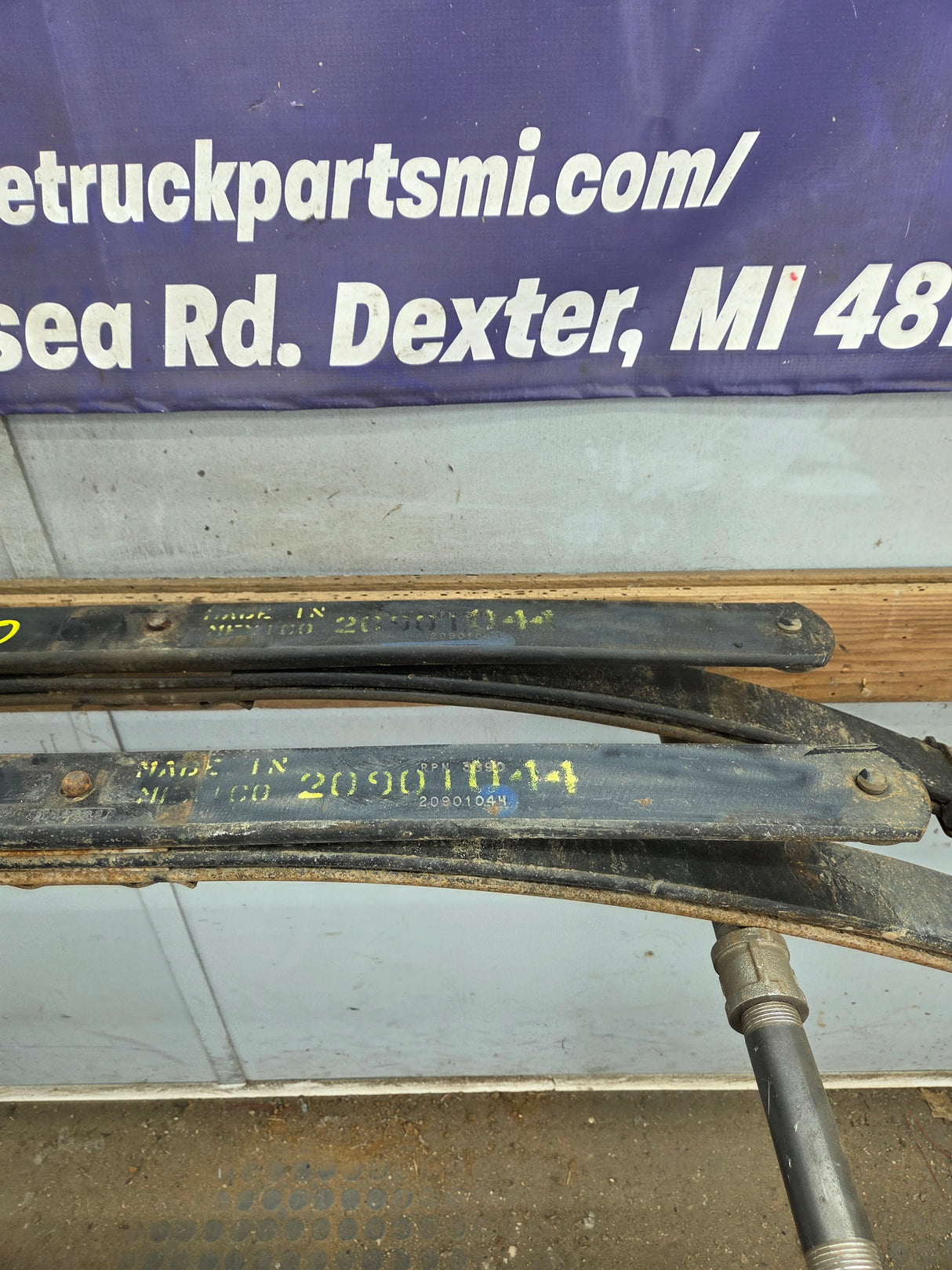 2007-2013 Chevrolet Silverado / GMC Sierra 1500 Rear Leaf Spring - Pair 20901044 RPN 3400