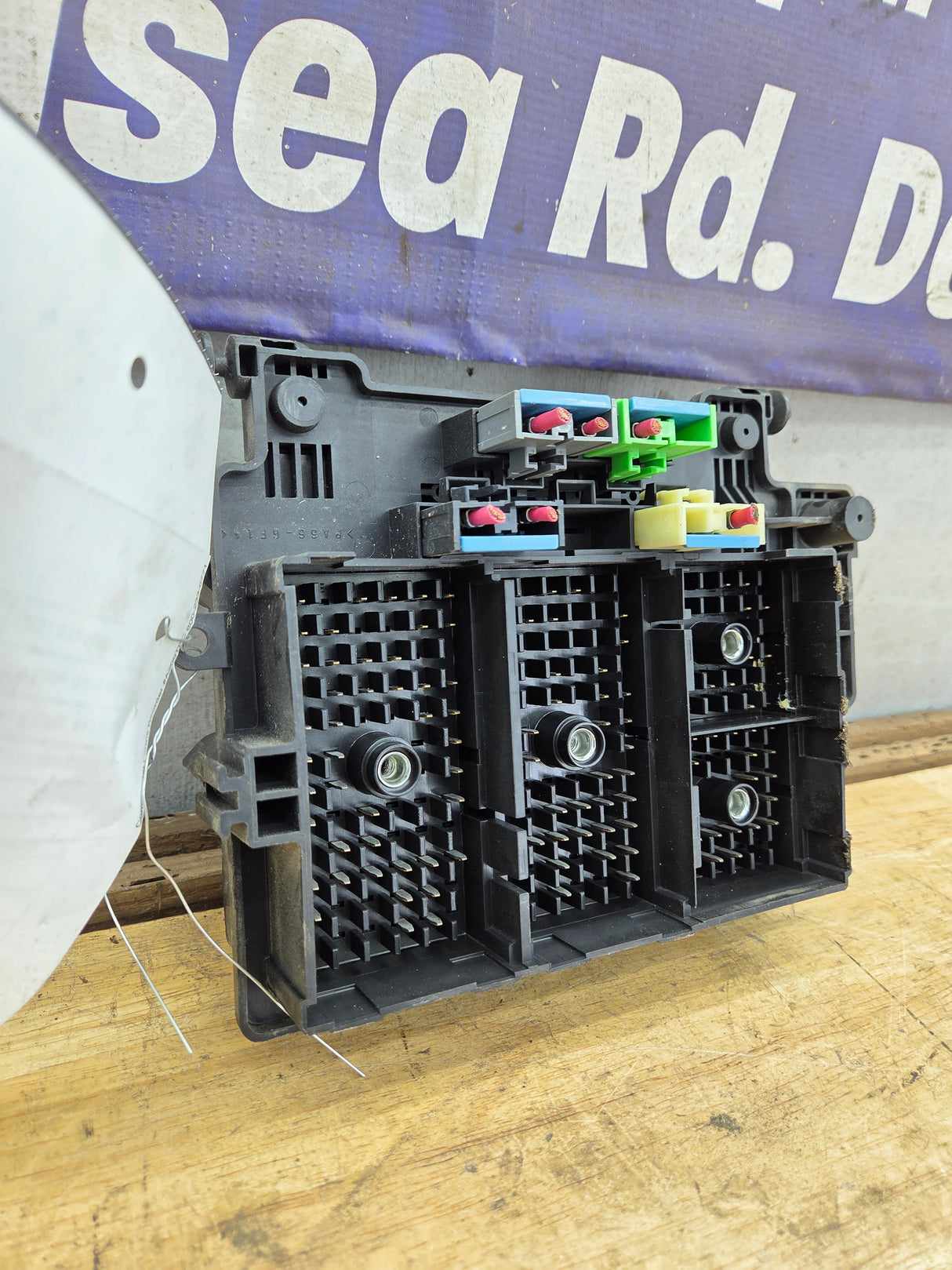 2003-2005 Chevrolet Silverado / GMC Sierra 2500 3500 Duramax Engine Bay Fuse Box