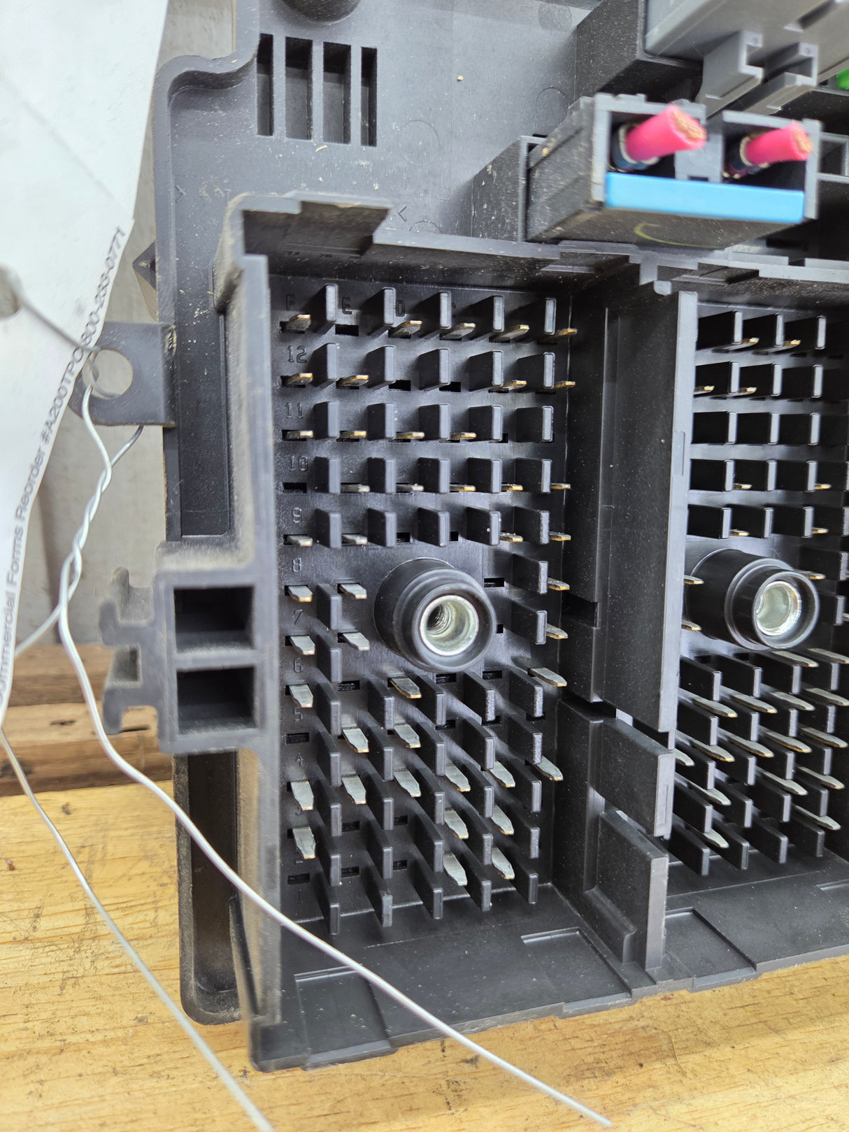 2003-2005 Chevrolet Silverado / GMC Sierra 2500 3500 Duramax Engine Bay Fuse Box