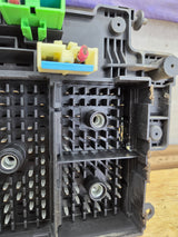 2003-2005 Chevrolet Silverado / GMC Sierra 2500 3500 Duramax Engine Bay Fuse Box