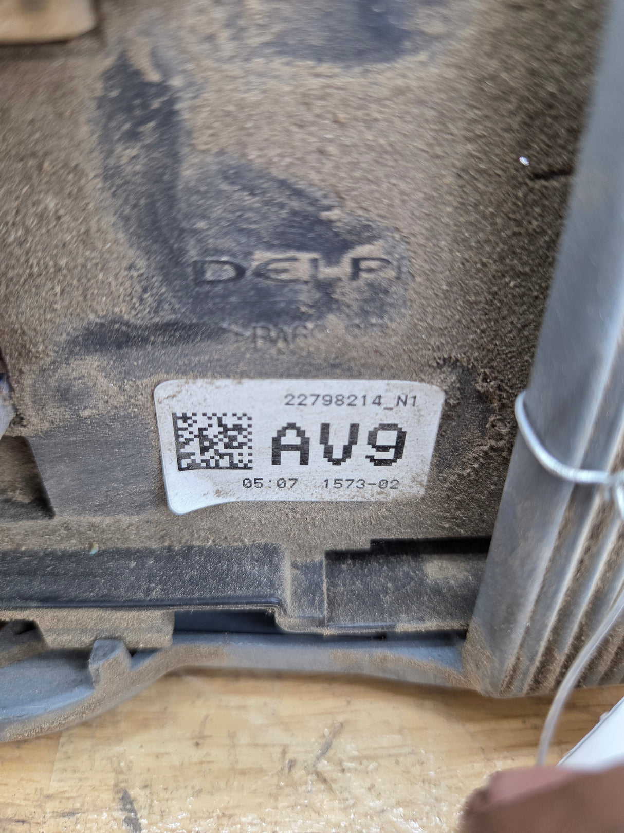 2010-2013 Chevrolet Silverado / GMC Sierra 1500 2500 3500 Engine Bay Fuse Box