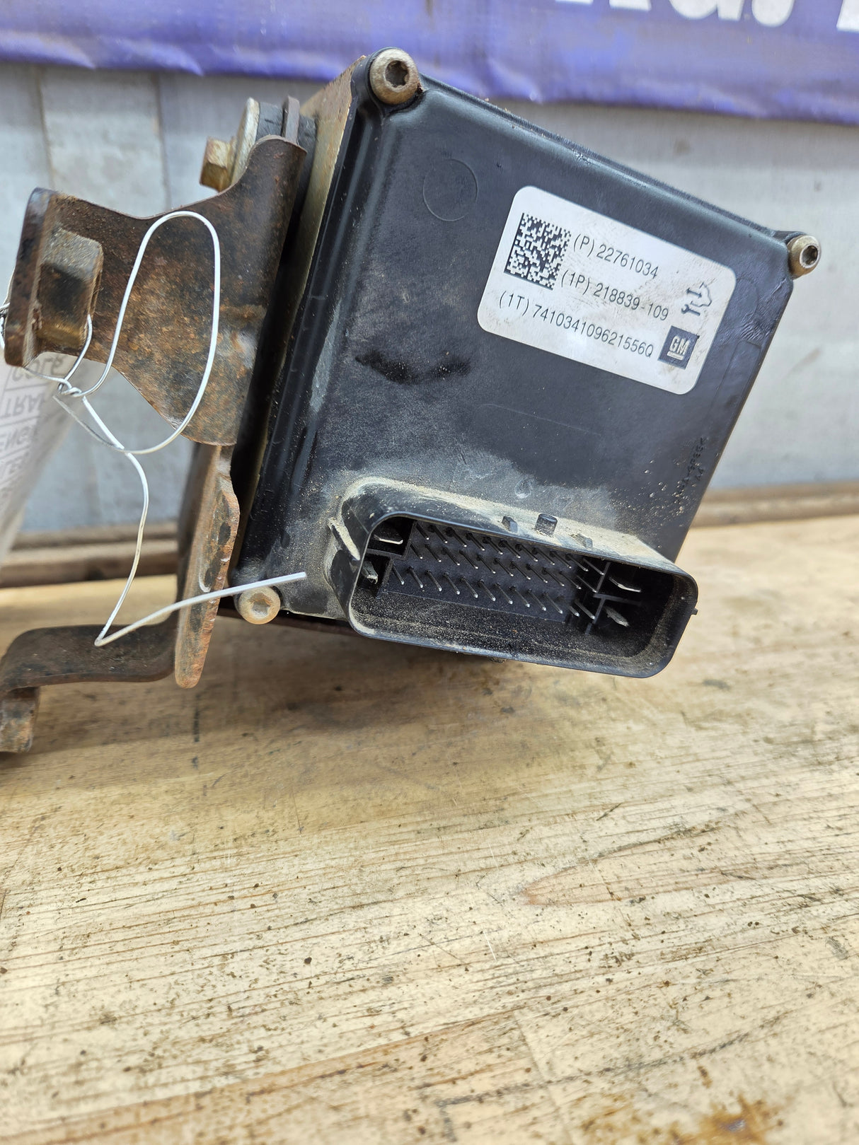 2012-2014 Chevrolet Silverado GMC 2500 3500 ABS Pump Module 4 Wheel ABS 22761034