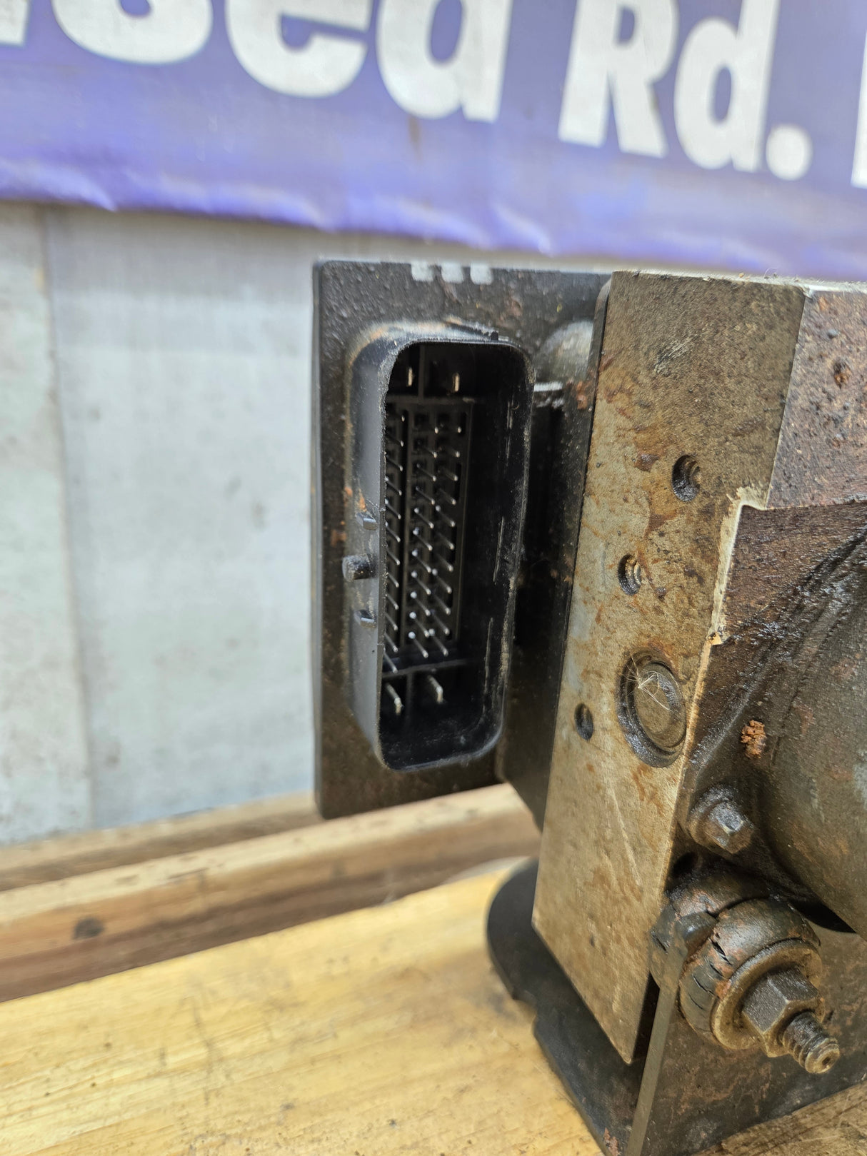 2009-2013 Chevrolet Silverado GMC ABS Pump Module Control Assembly 1500