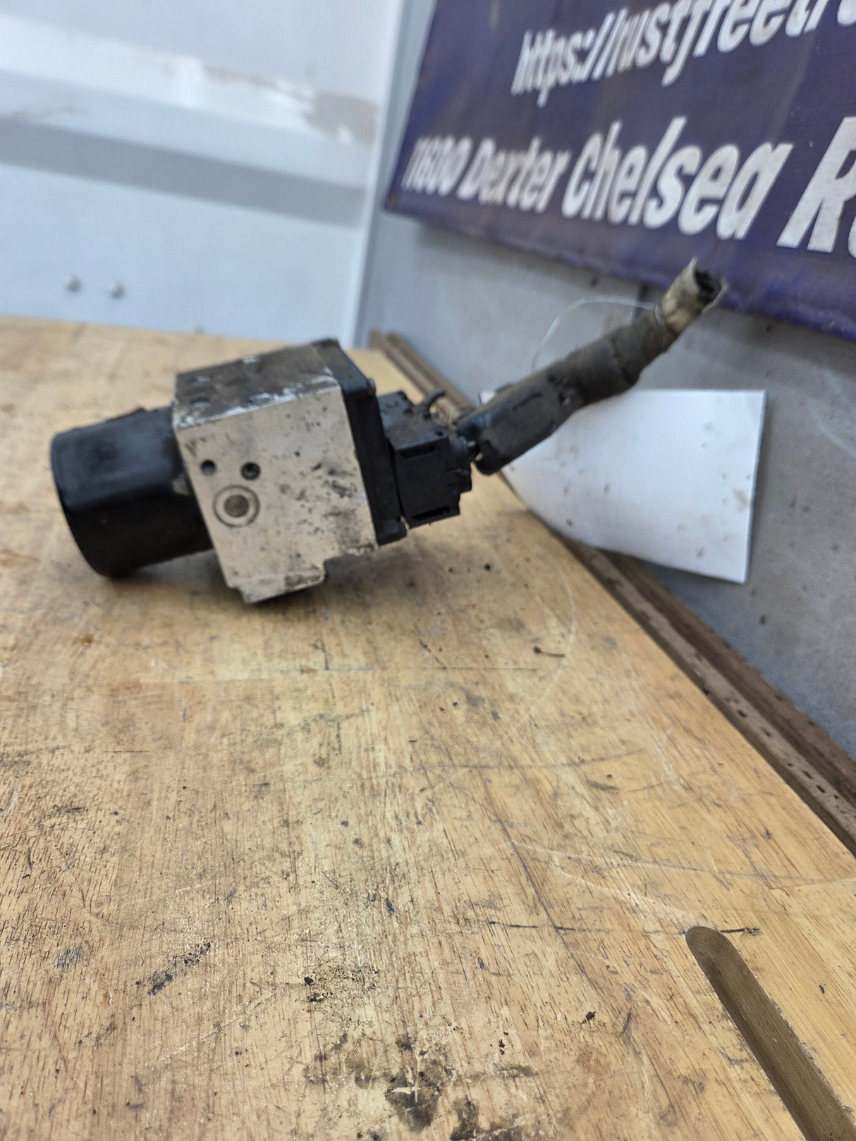 2008-2010 Ford Super Duty F250 F350 ABS Pump Module Control Assembly 7C34-2C346-AJ