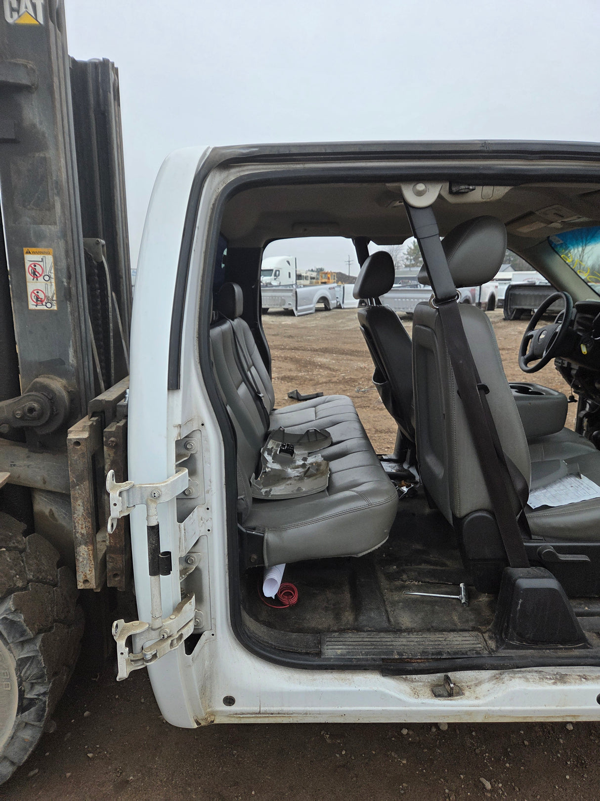 2007-2013 Chevrolet Silverado / GMC Sierra 1500 2500 3500 HD Extended Cab