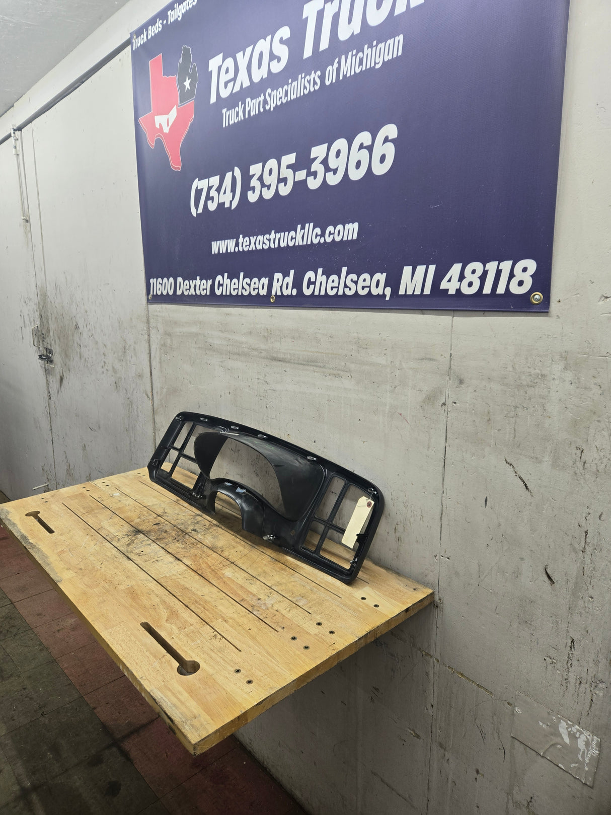 2003-2006 Chevrolet Silverado 1500 Instrument Cluster Bezel