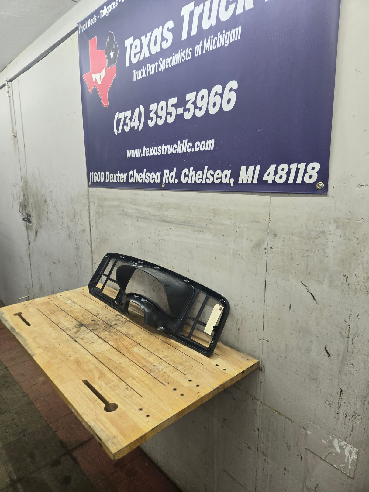 2003-2006 Chevrolet Silverado 1500 Instrument Cluster Bezel