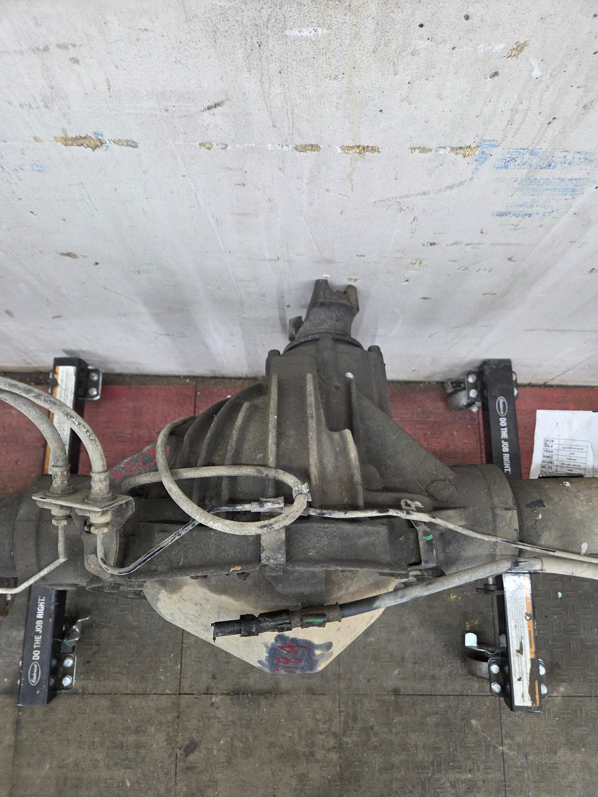 2008-2010 Chevrolet Silverado / GMC Sierra 2500 2500HD 3500HD Rear Axle 3.73 10.5"