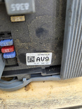 2007-2009 Chevrolet Silverado / GMC Sierra 1500 2500 3500 Engine Bay Fuse Box