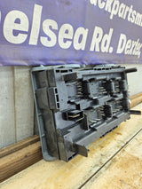 2007-2009 Chevrolet Silverado / GMC Sierra 1500 2500 3500 Engine Bay Fuse Box