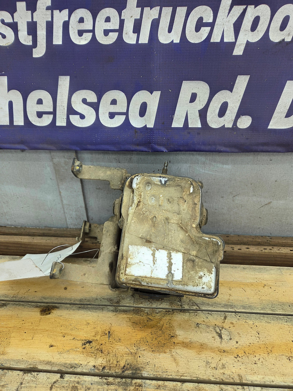 2003-2005 Chevy Silverado 2500 3500 HD ABS Pump Module Control Assembly Duramax