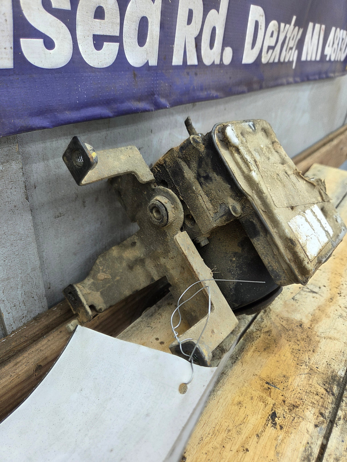 2003-2005 Chevy Silverado 2500 3500 HD ABS Pump Module Control Assembly Duramax