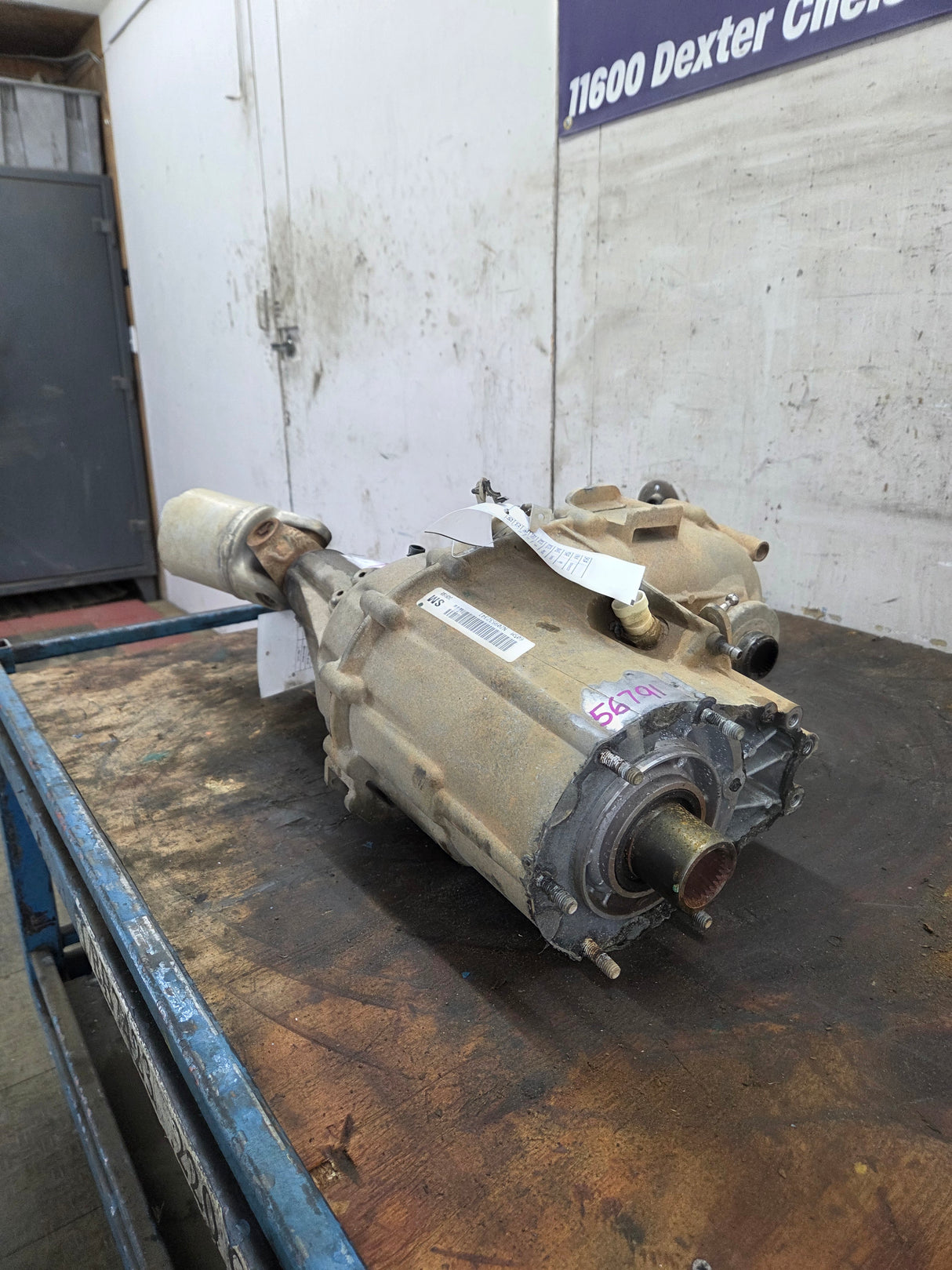 2011-2016 Chevrolet Silverado GMC Sierra 2500HD 3500HD TRANSFER CASE 6L-90 TRANSMISSION 6 SPD