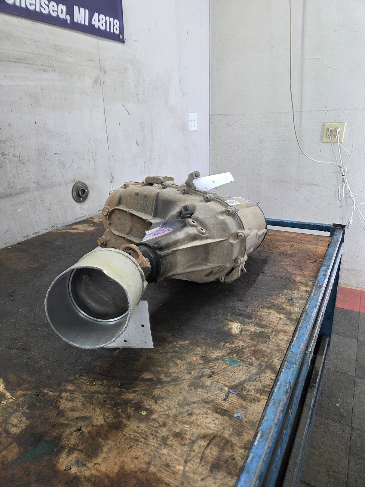 2011-2016 Chevrolet Silverado GMC Sierra 2500HD 3500HD TRANSFER CASE 6L-90 TRANSMISSION 6 SPD