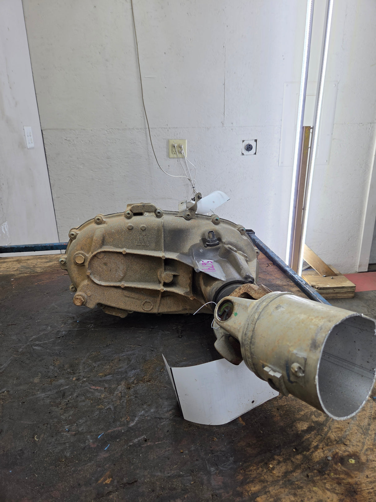 2011-2016 Chevrolet Silverado GMC Sierra 2500HD 3500HD TRANSFER CASE 6L-90 TRANSMISSION 6 SPD