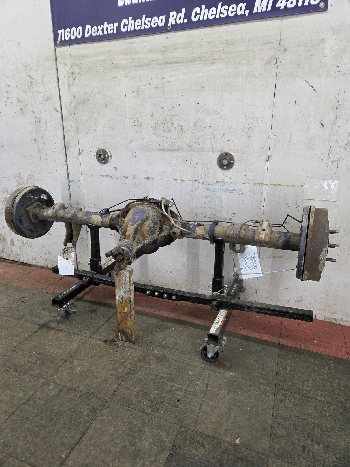 2009-2013 Chevrolet Silverado GMC Sierra 1500 Rear Axle 8.6" 3.42 Gear Ratio