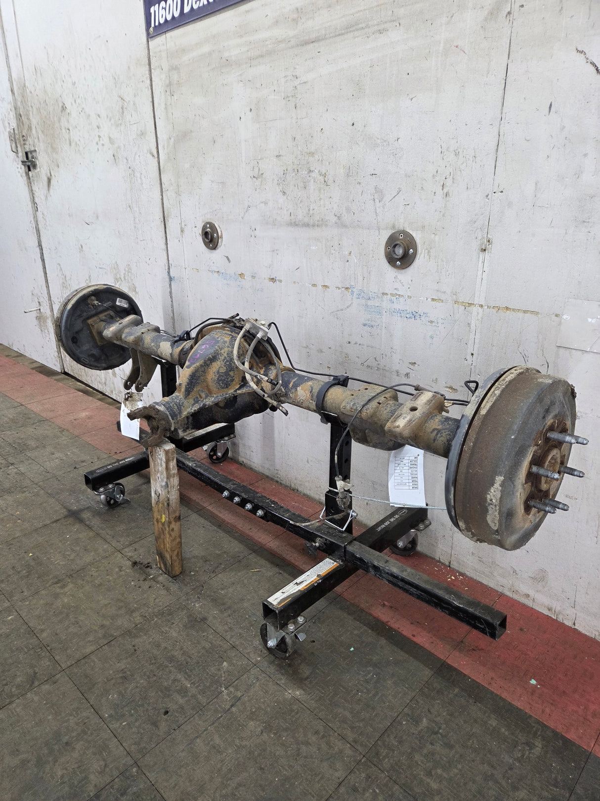 2009-2013 Chevrolet Silverado GMC Sierra 1500 Rear Axle 8.6" 3.42 Gear Ratio