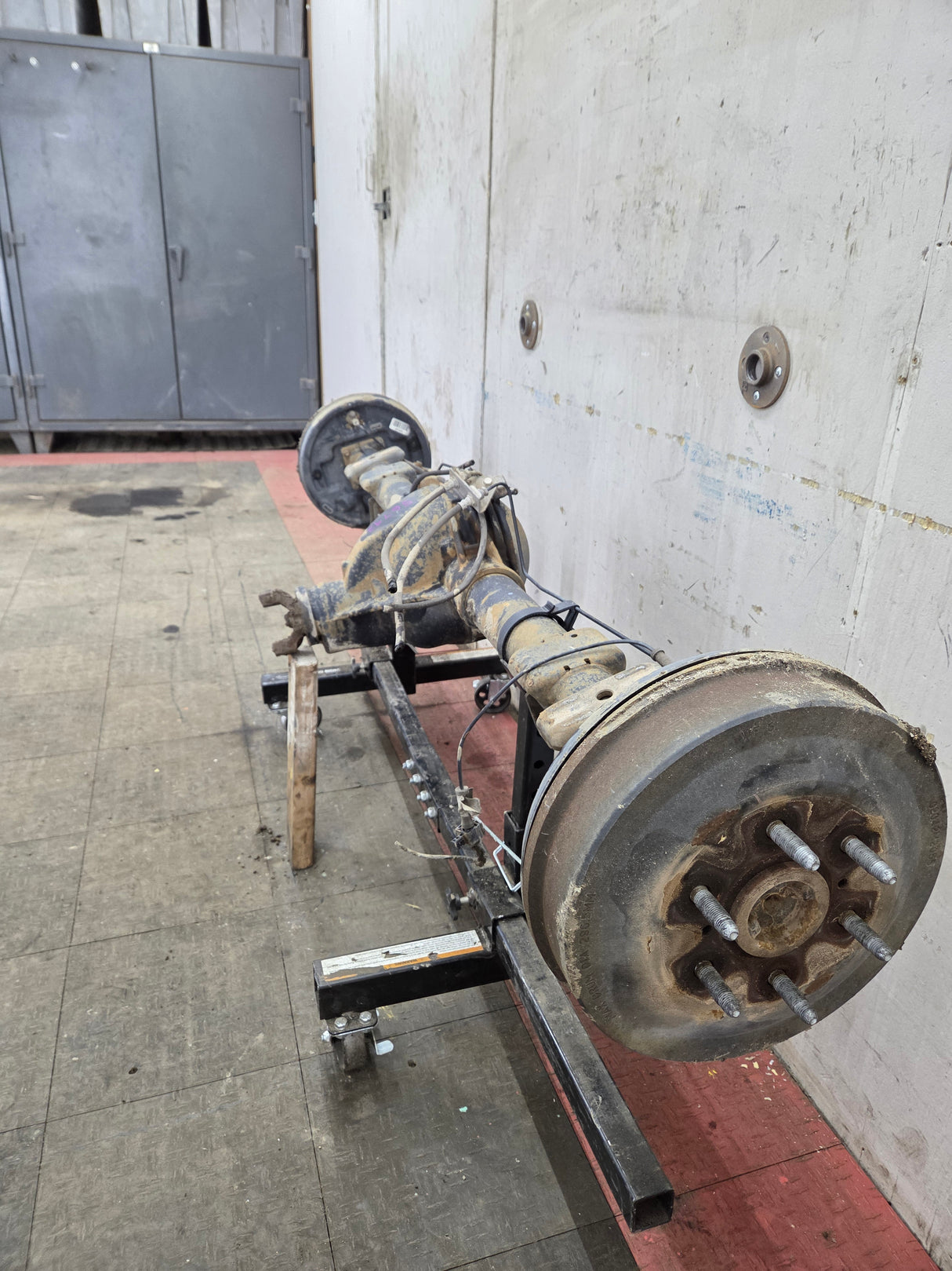 2009-2013 Chevrolet Silverado GMC Sierra 1500 Rear Axle 8.6" 3.42 Gear Ratio