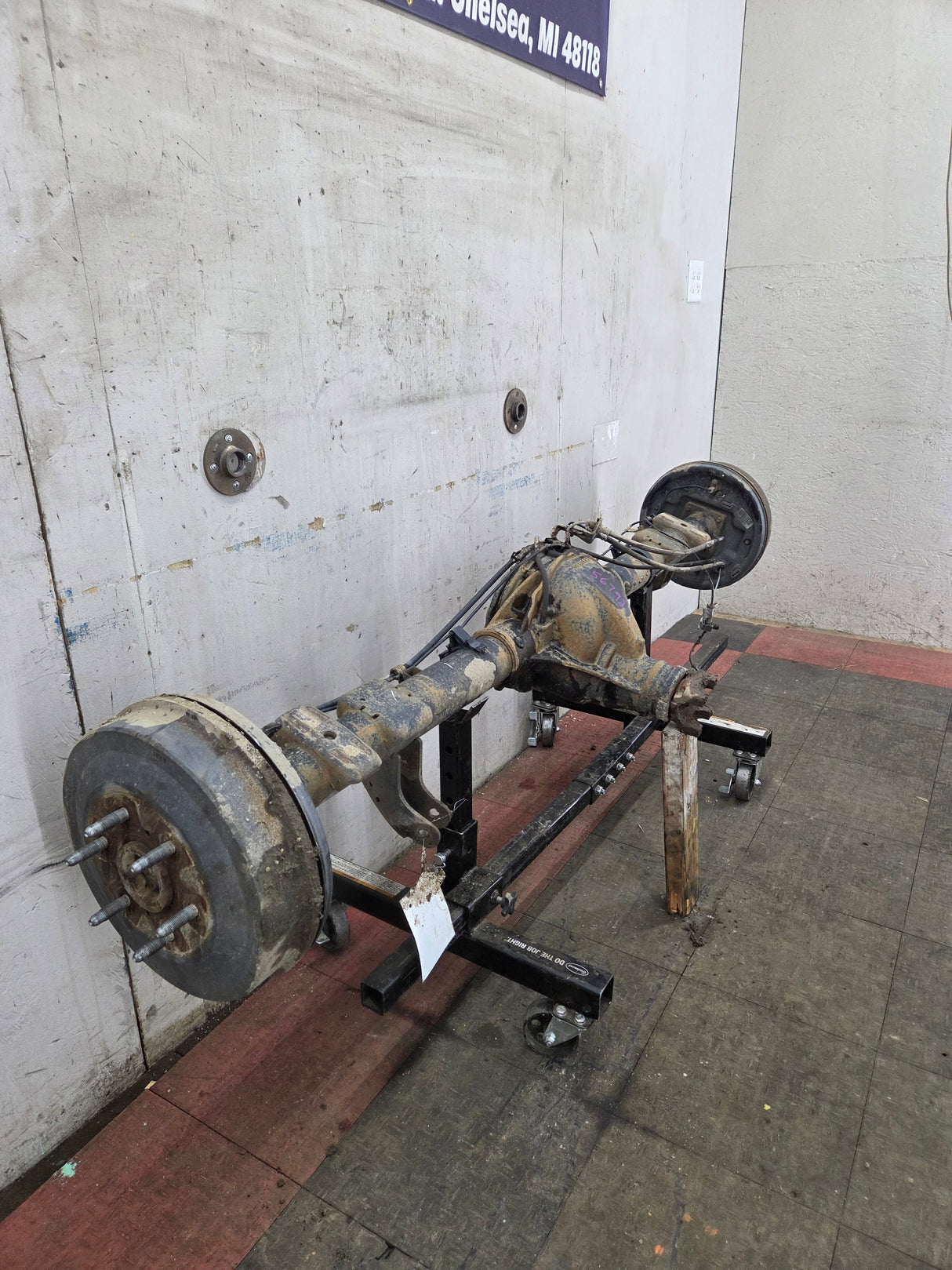 2009-2013 Chevrolet Silverado GMC Sierra 1500 Rear Axle 8.6" 3.42 Gear Ratio