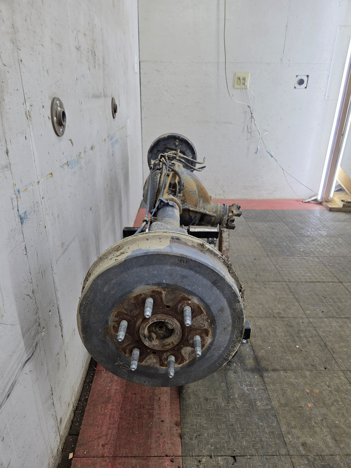 2009-2013 Chevrolet Silverado GMC Sierra 1500 Rear Axle 8.6" 3.42 Gear Ratio