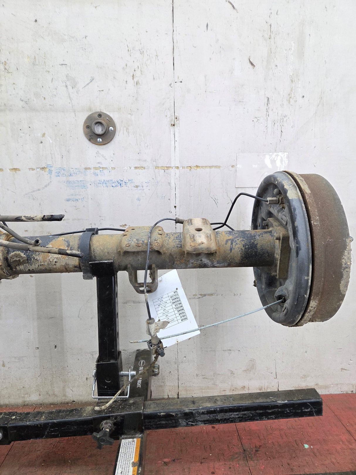 2009-2013 Chevrolet Silverado GMC Sierra 1500 Rear Axle 8.6" 3.42 Gear Ratio