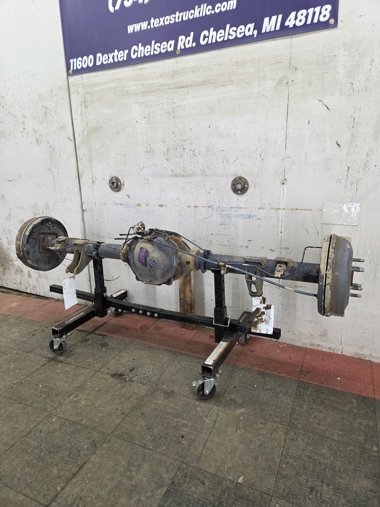 2009-2013 Chevrolet Silverado GMC Sierra 1500 Rear Axle 8.6" 3.42 Gear Ratio