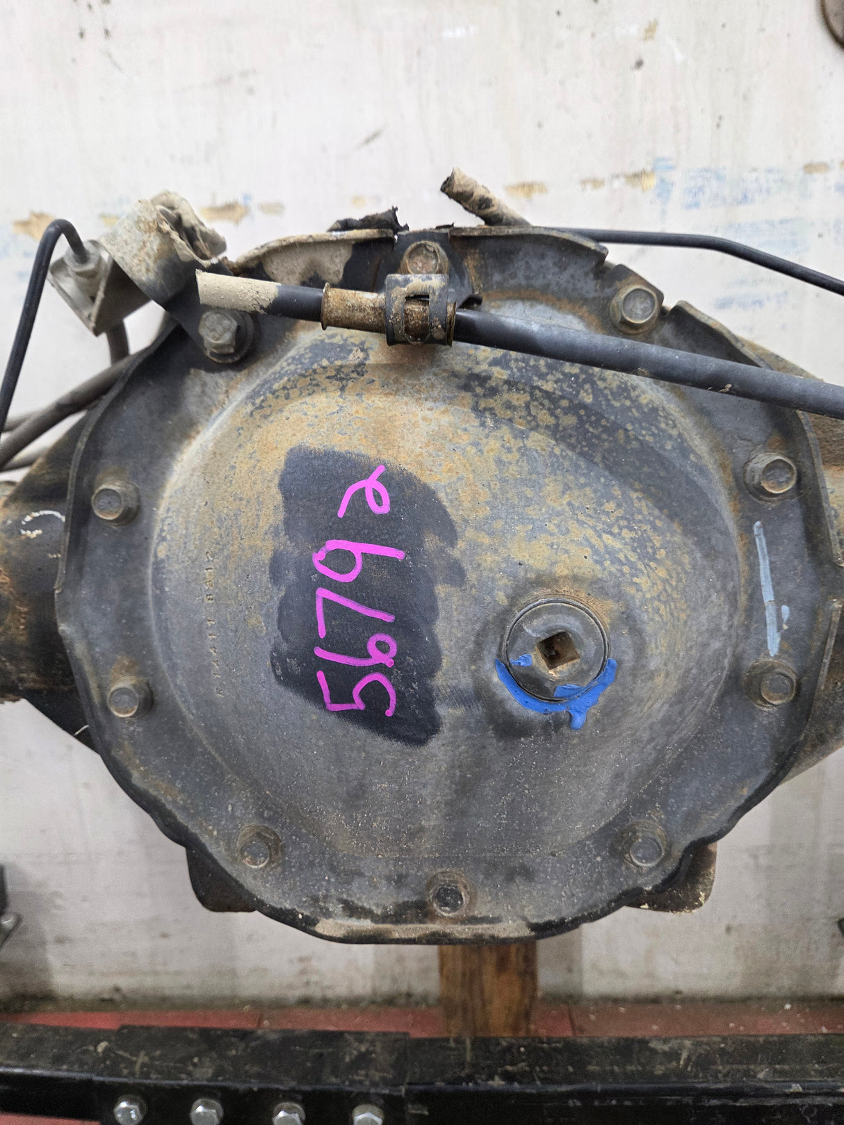 2009-2013 Chevrolet Silverado GMC Sierra 1500 Rear Axle 8.6" 3.42 Gear Ratio