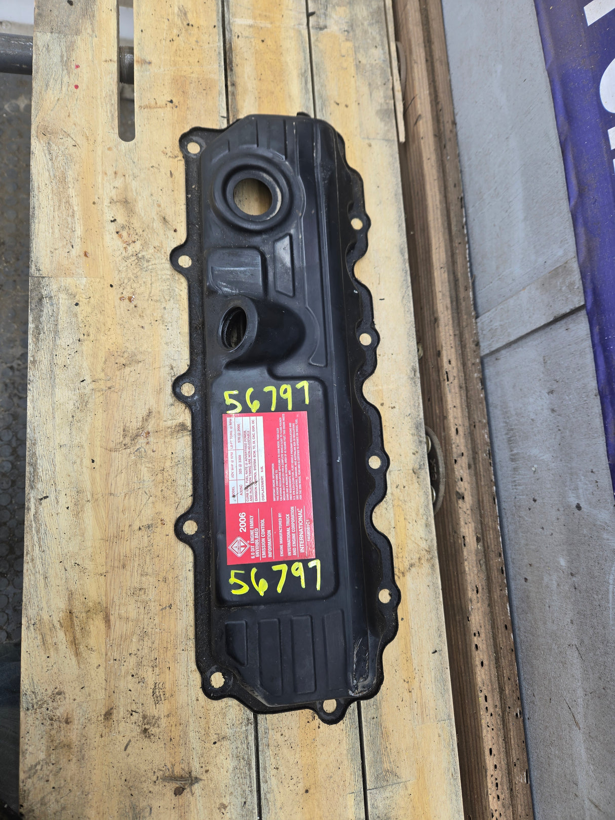 2004.5-2007 Ford 6.0L Power Stroke Passenger Side Valve Cover 1858581C1