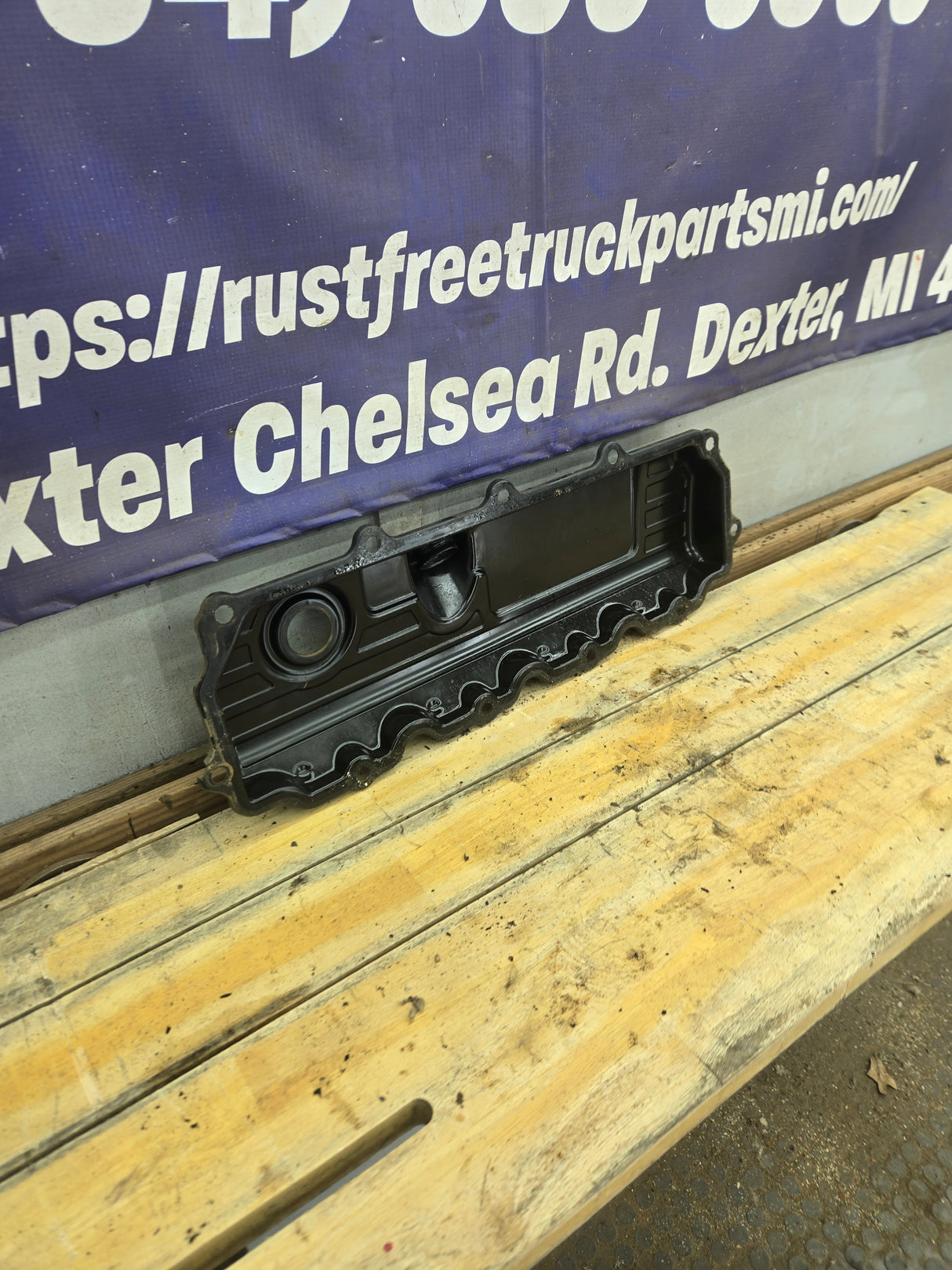 2004.5-2007 Ford 6.0L Power Stroke Passenger Side Valve Cover 1858581C1