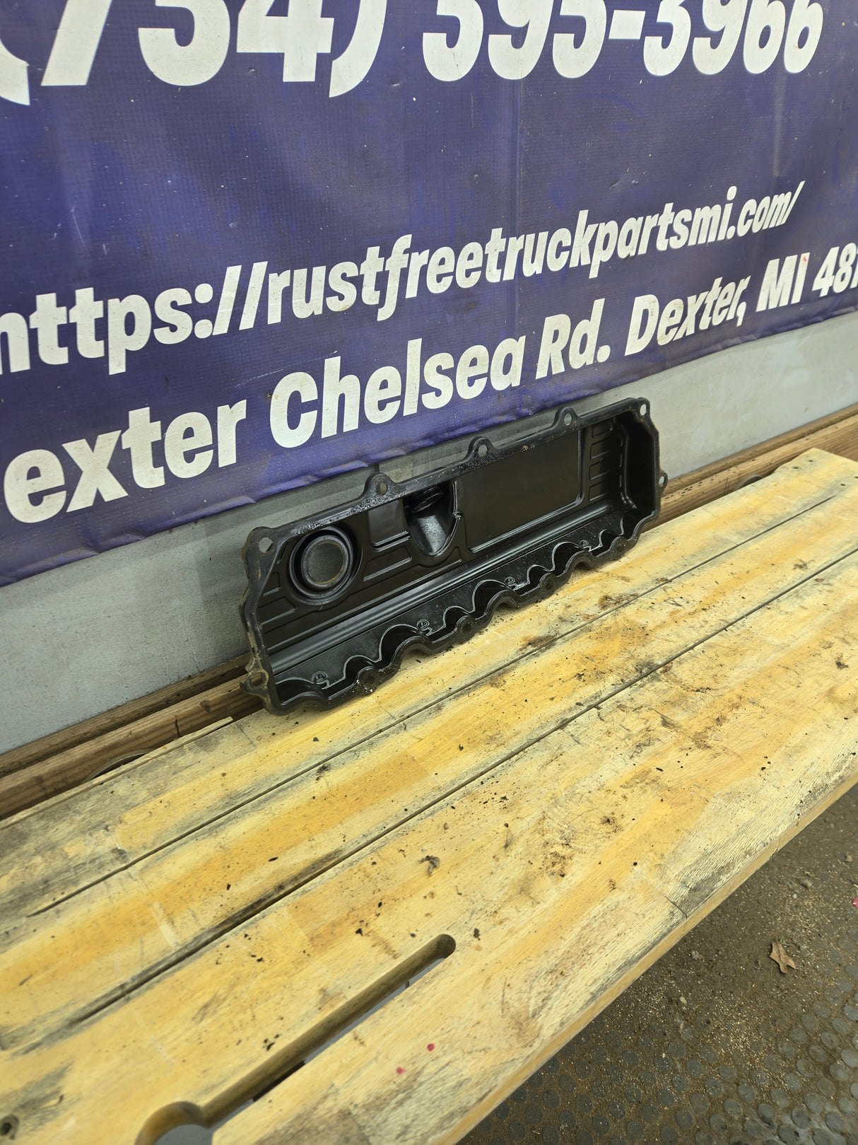 2004.5-2007 Ford 6.0L Power Stroke Passenger Side Valve Cover 1858581C1