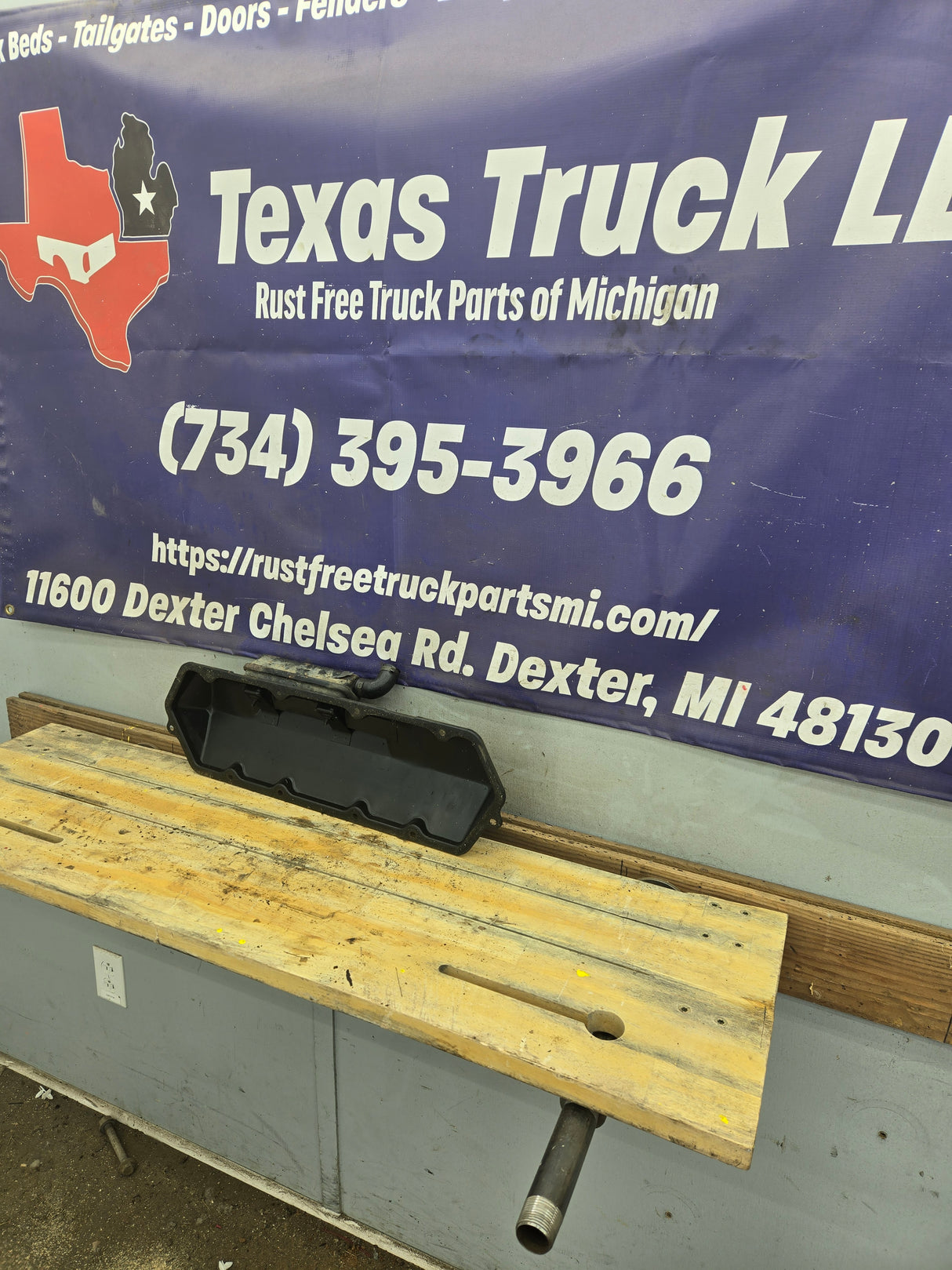 1999-2003 7.3L Power Stroke Driver Side Valve Cover Rust Free!