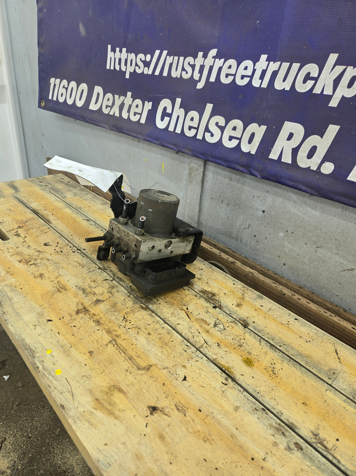 2009-2013 Chevrolet Silverado GMC 1500 ABS Pump Module Control Assembly