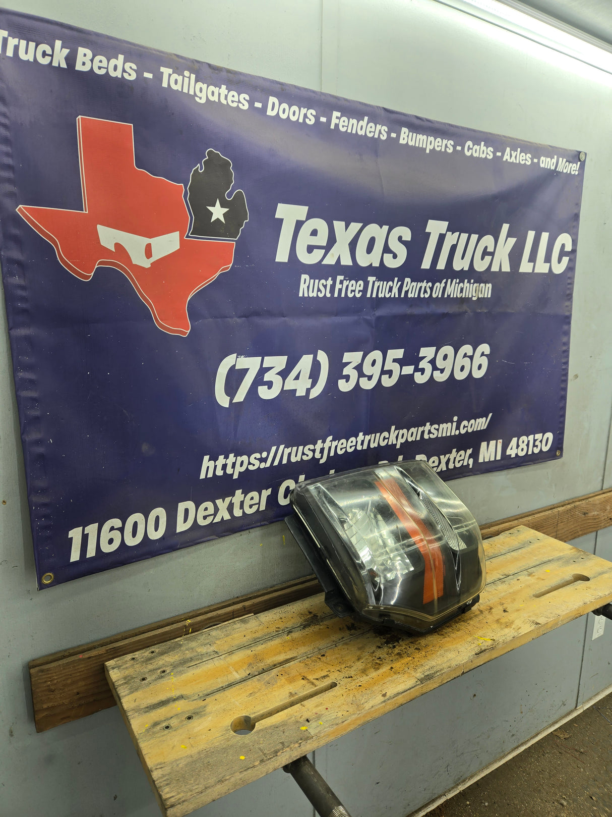 2008-2010 Ford Super Duty F250 F350 F450 F550 RH Passenger Side Composite Head Light