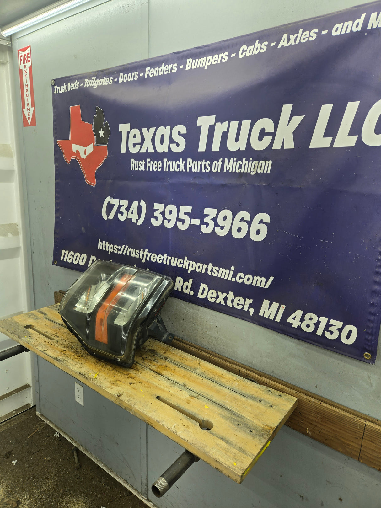 2008-2010 Ford Super Duty F250 F350 F450 F550 RH Passenger Side Composite Head Light