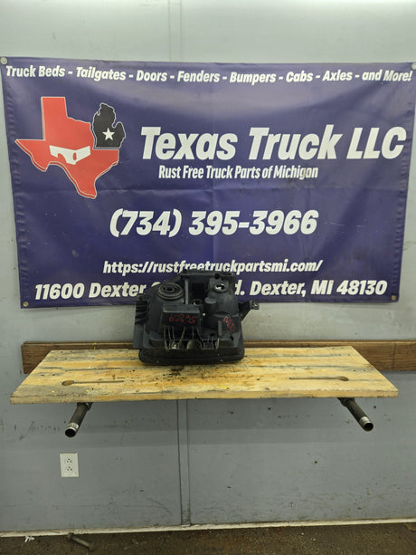 2008-2010 Ford Super Duty F250 F350 F450 F550 RH Passenger Side Composite Head Light