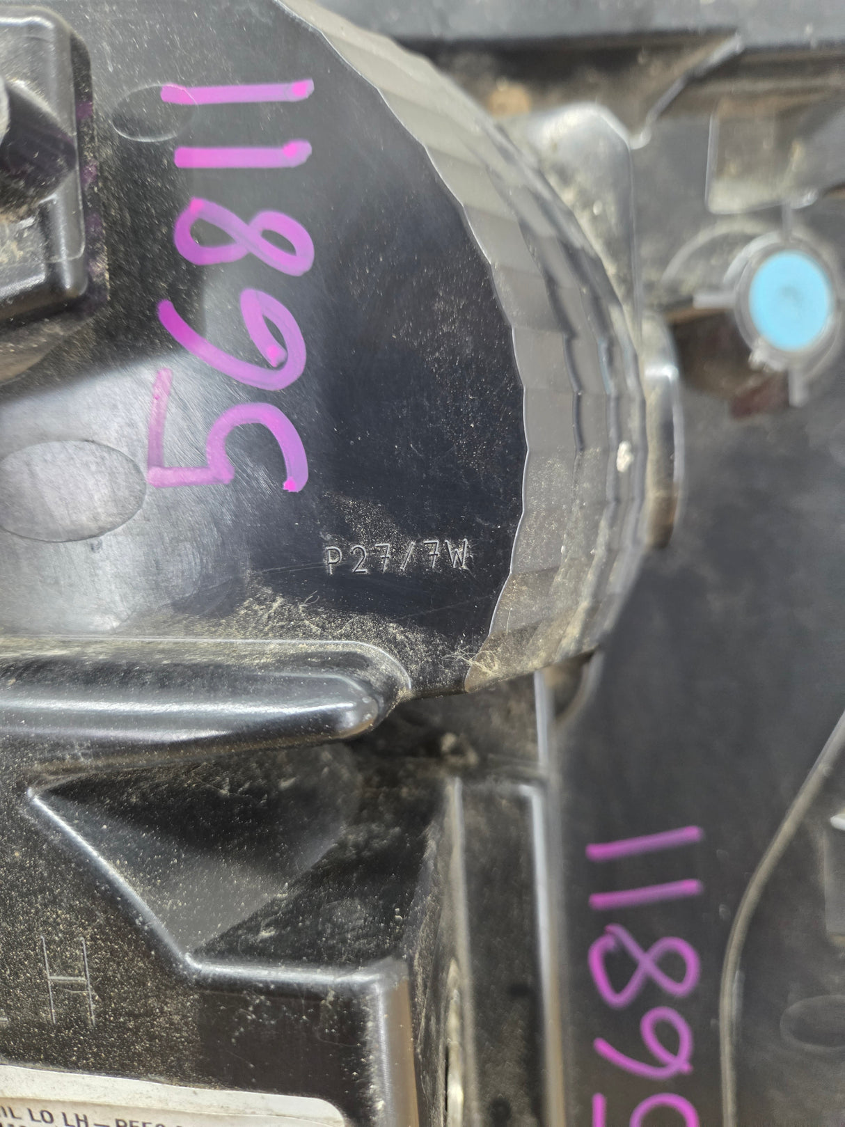 2020-2022 Ford Super Duty F250 F350 F450 F550 LH Driver Side Tail Light Halogen LC3B-13B505-AD